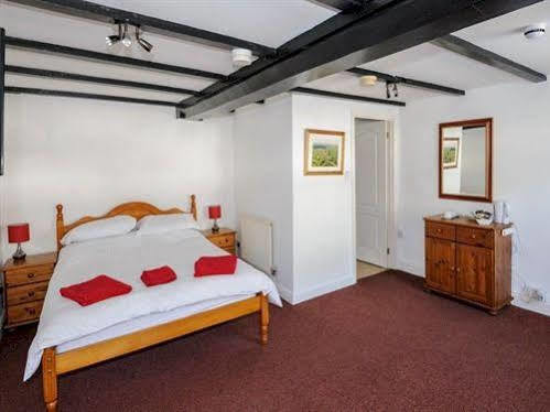 George Inn Radstock Bagian luar foto